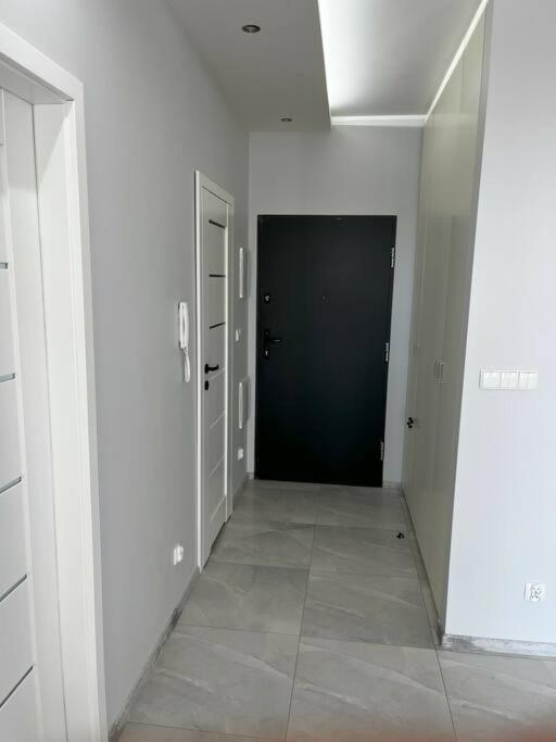 House Apartment *